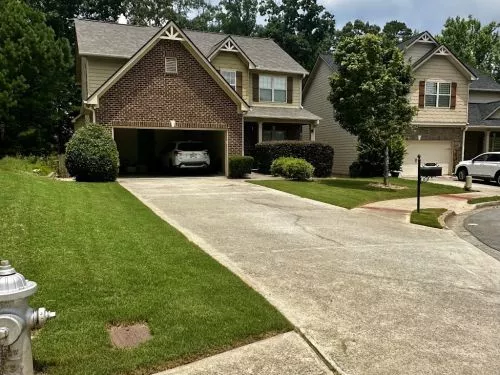 Outstanding customer service and incredibly fast response time! I needed a landscaper to quickly take care of an overgrown