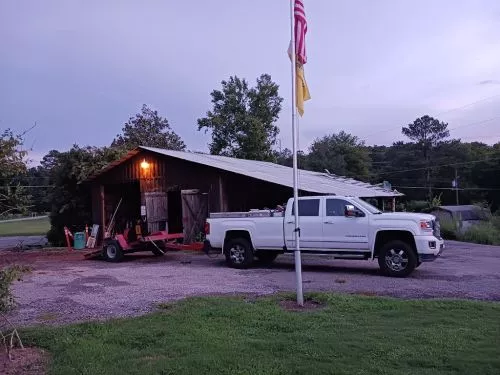 Tony the owner was quick to come and give me an estimate for removal of large Oak tree from my backyard, but he was nowhere